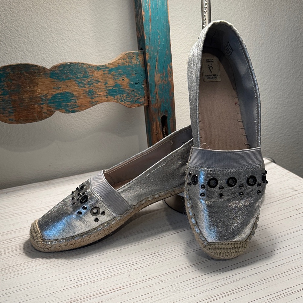 Simple Vera - Vera Wang Silver Espadrille Flats with Accents - 8